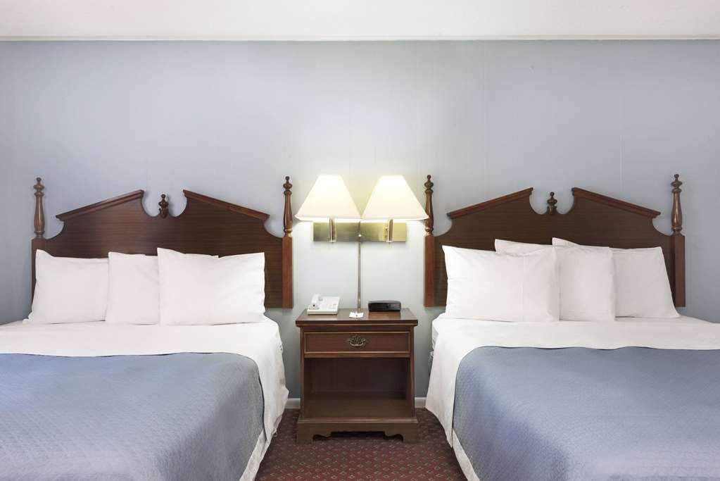 Travelodge By Wyndham Las Vegas Nm Bilik gambar